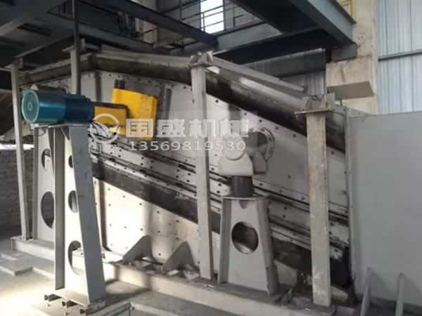 浮框驅動型弛張篩分機